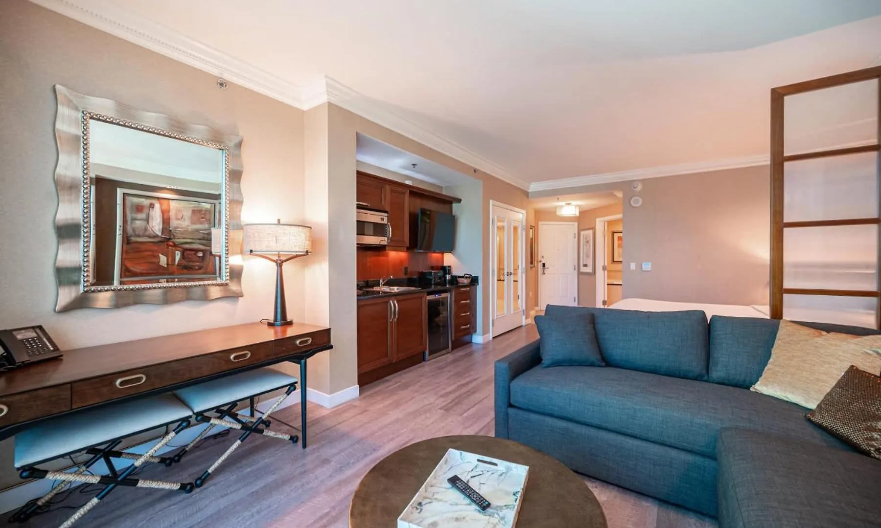 No Resort Fee Strip View Suite& Free Valet& Pool Las Vegas Apartment