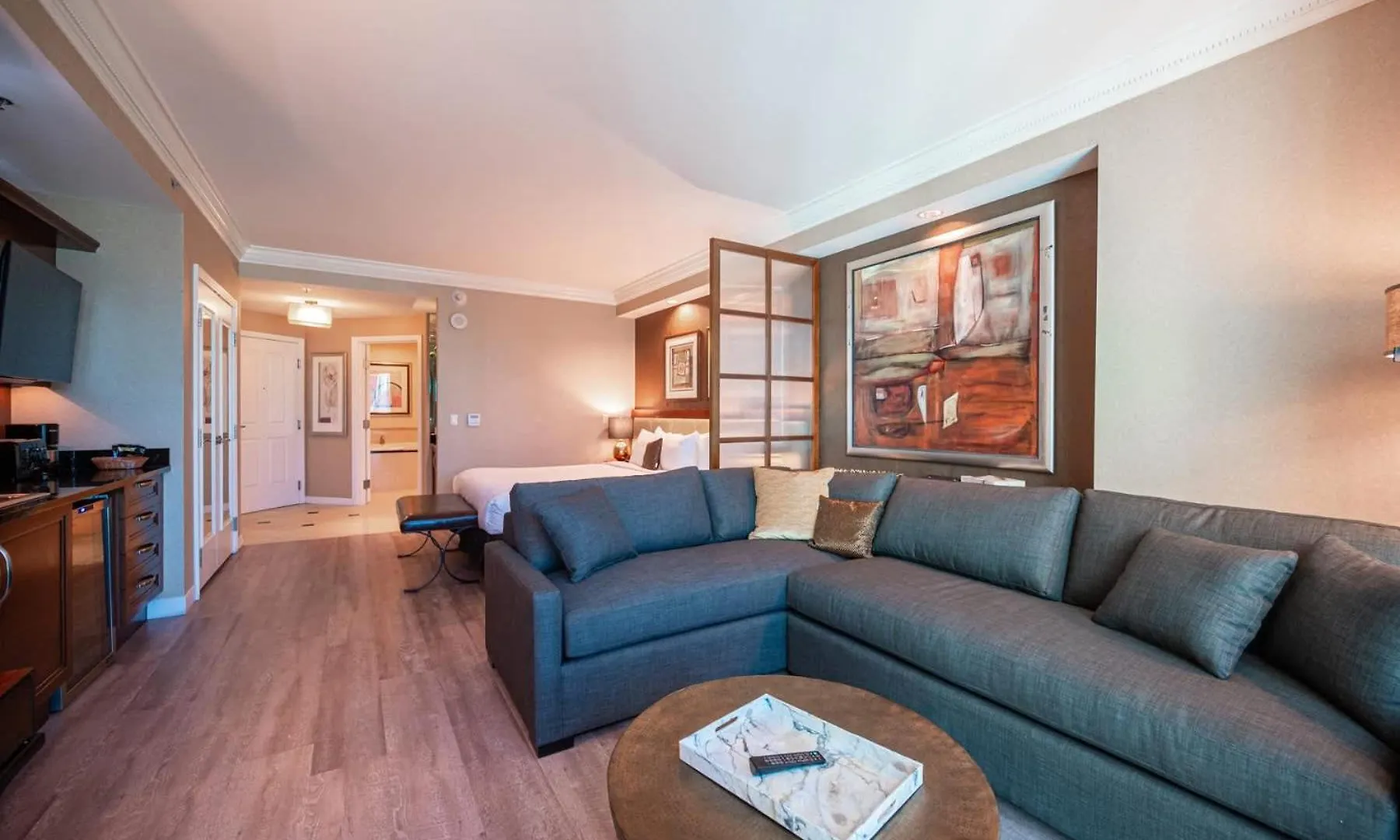 No Resort Fee Strip View Suite& Free Valet& Pool Las Vegas USA