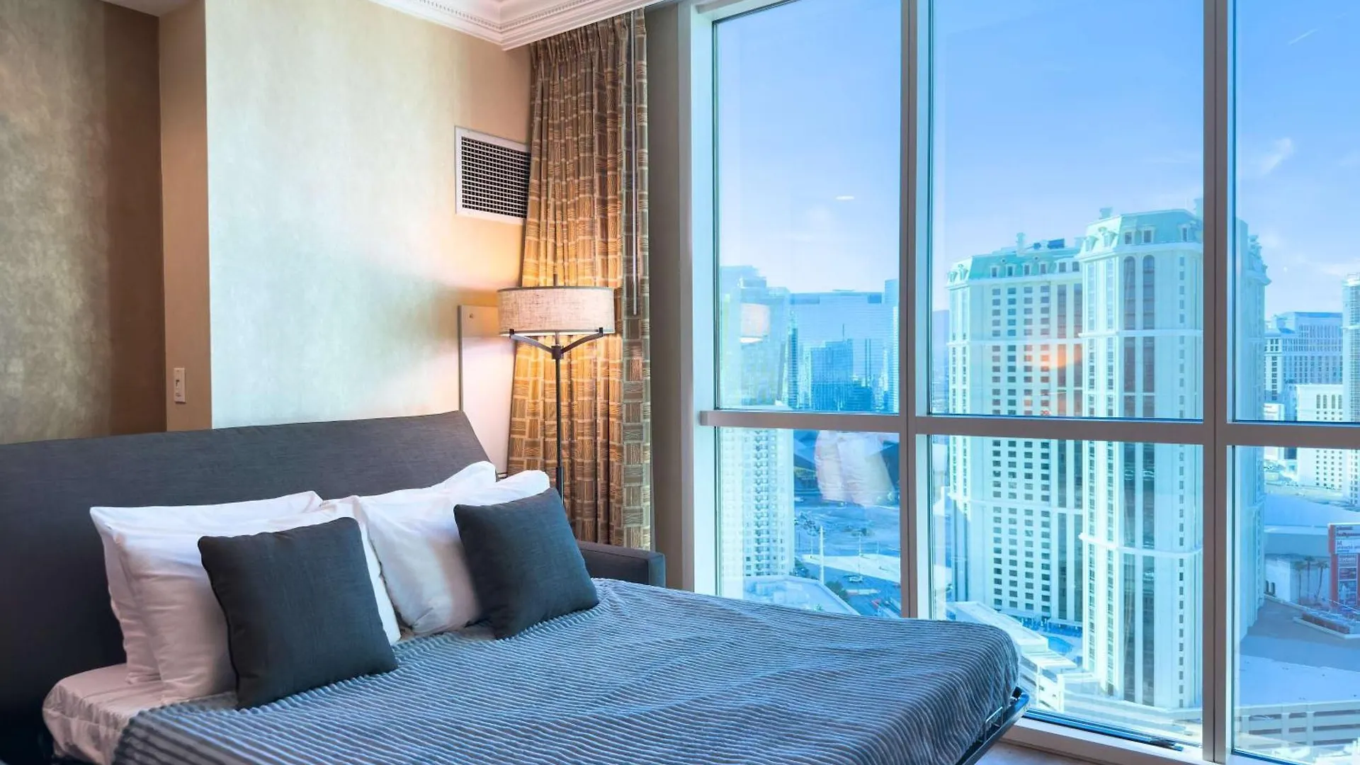 No Resort Fee Strip View Suite& Free Valet& Pool Las Vegas 0*,  USA